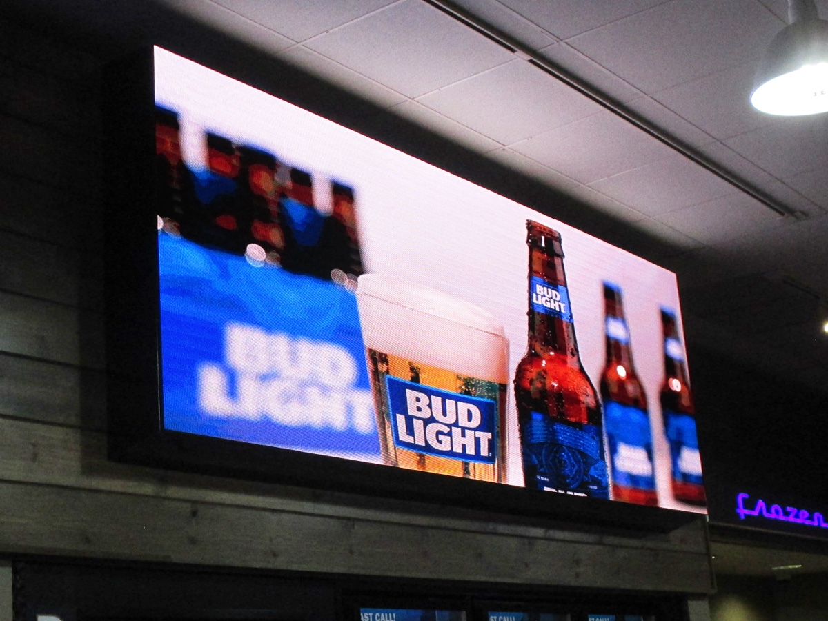 Country Fair; Indoor 2.9mm, 3'9" x 11'4", Erie, PA