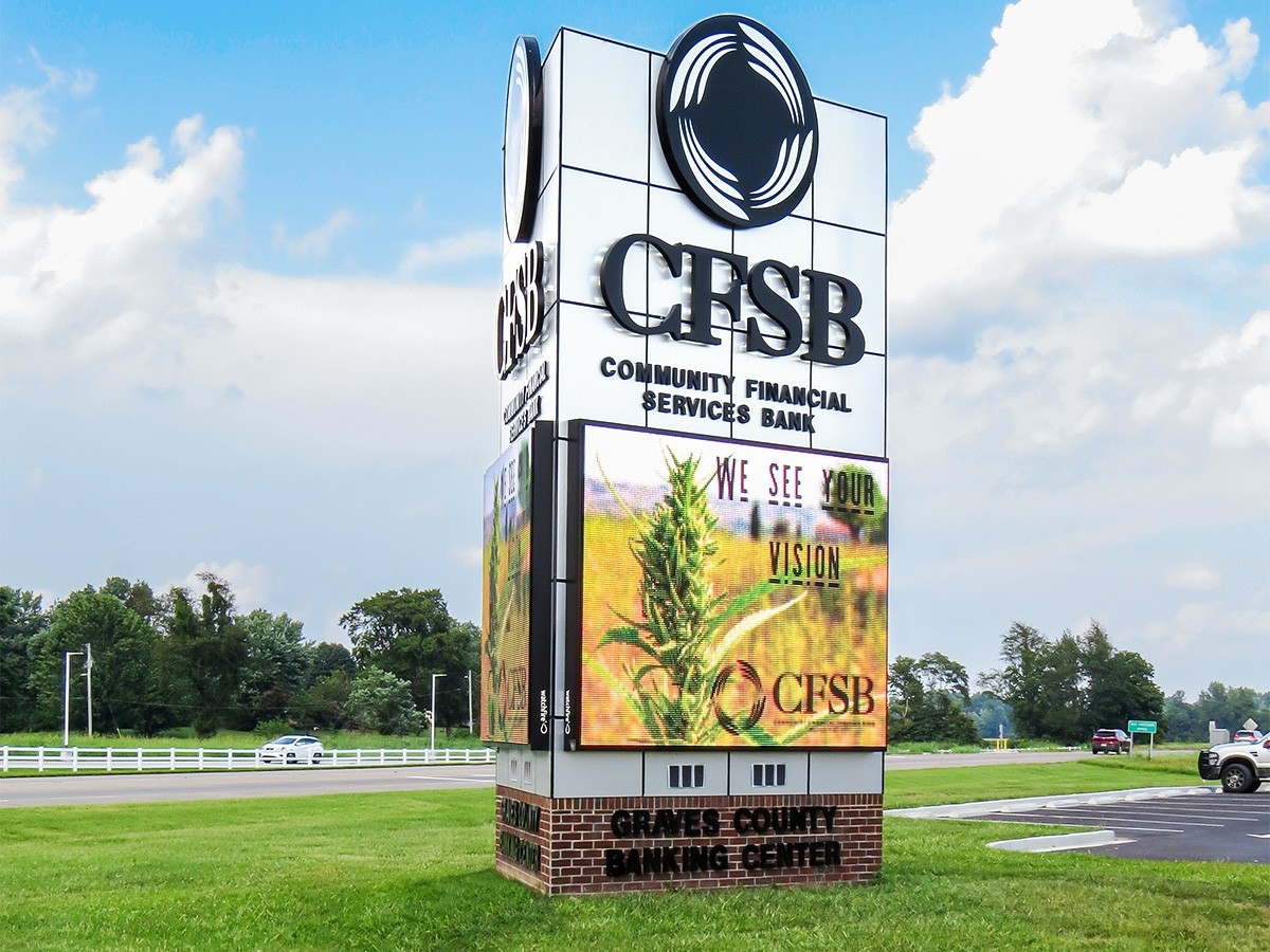Community Financial Services Bank; 16mm, 8'4" x 11'3", Mayfield, KY