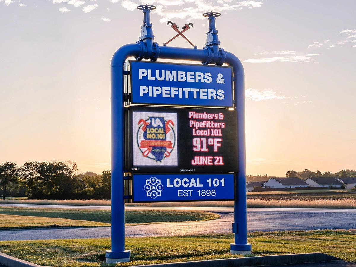 Plumbers & Pipefitters Local 101; 10mm, 4'5" x 8'3", Belleville, IL