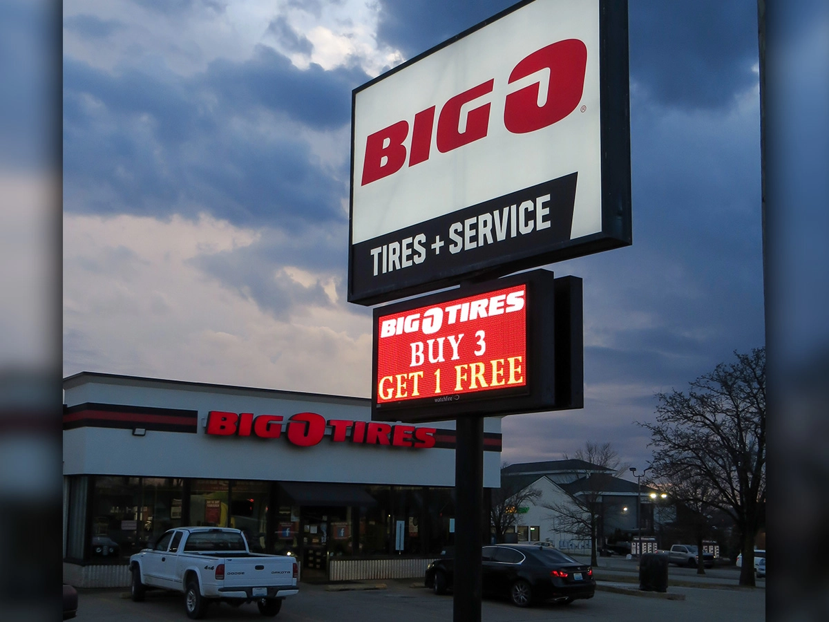 Big O Tires | Watchfire Signs